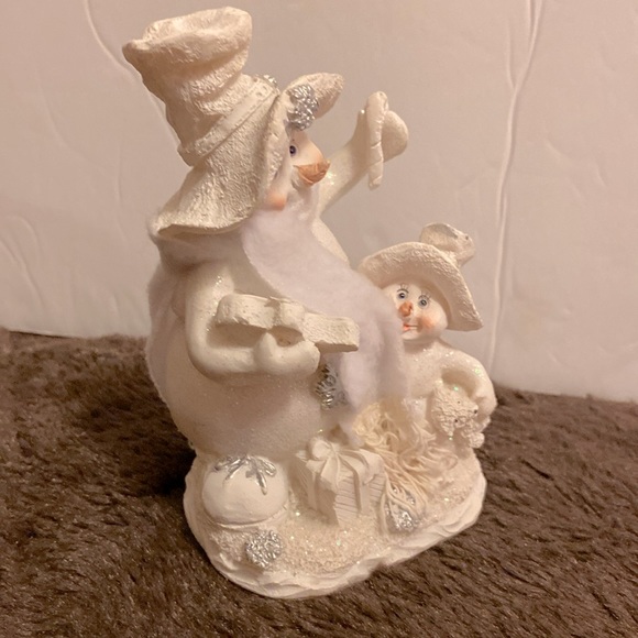 Vintage K’s Collection mother snowwoman with a child ordering gifts 3Lx2.5Wx5H - Picture 5 of 9